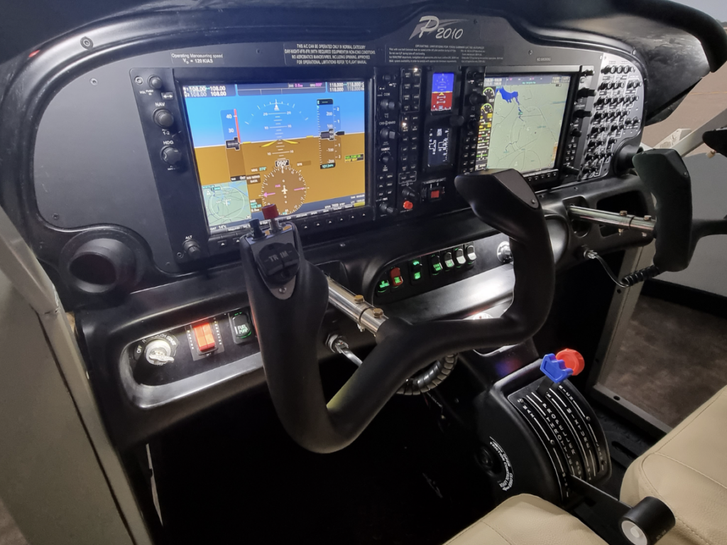 cockpit flight simulator